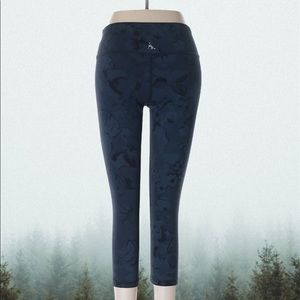 Nancy Rose Performance Plank Fit Capri Leggings